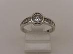 Zilveren damesring met zirkonia                         Z137