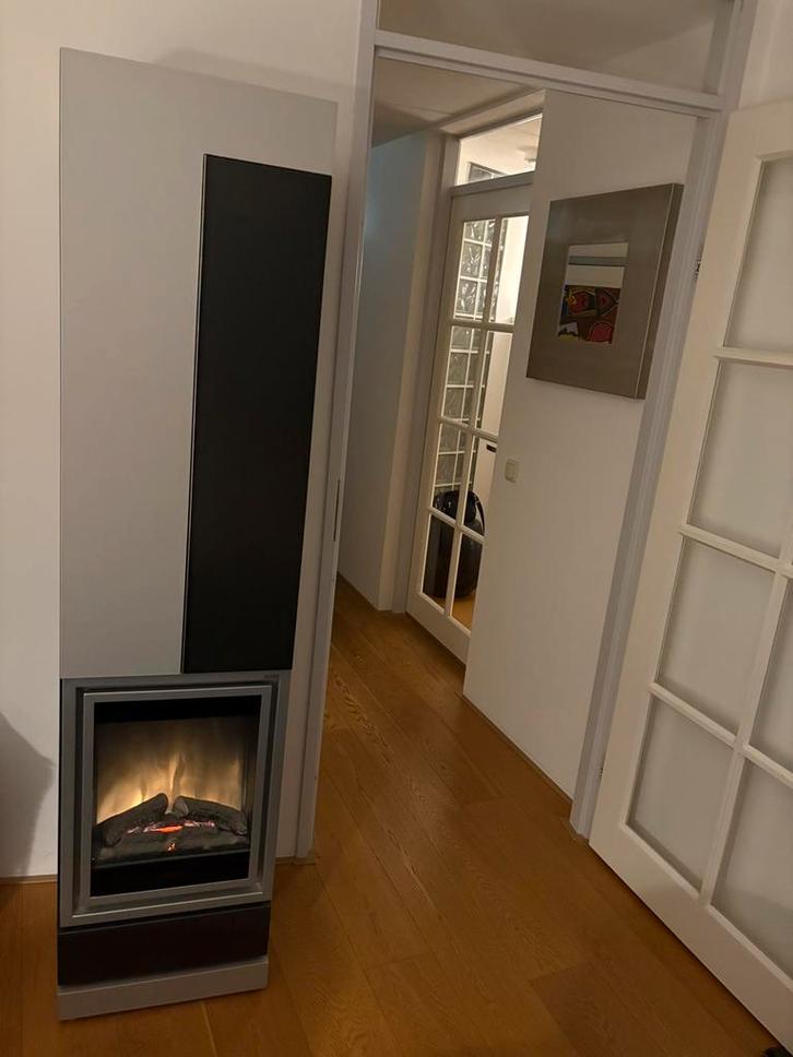 Interstar meubel met Faber Timra electr.kachel h190x45x45, Huis en Inrichting, Kasten | Vitrinekasten, Gebruikt, 150 tot 200 cm