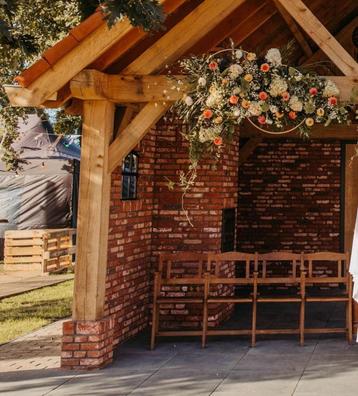 Theaterbank antiek, trouwbank, decoratie bruiloft, huwelijk beschikbaar voor biedingen