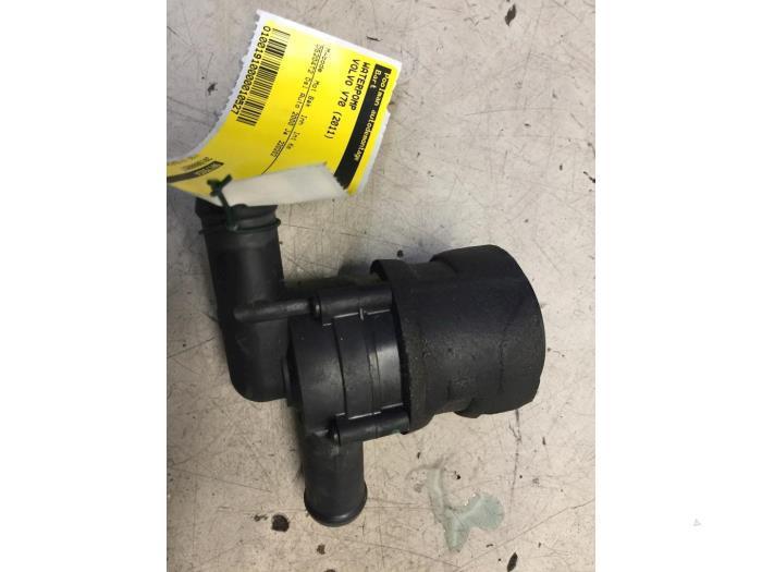 Waterpomp van een Volvo V70, Auto-onderdelen, Airco en Verwarming, Volvo, Gebruikt, 3 maanden garantie, Ophalen of Verzenden