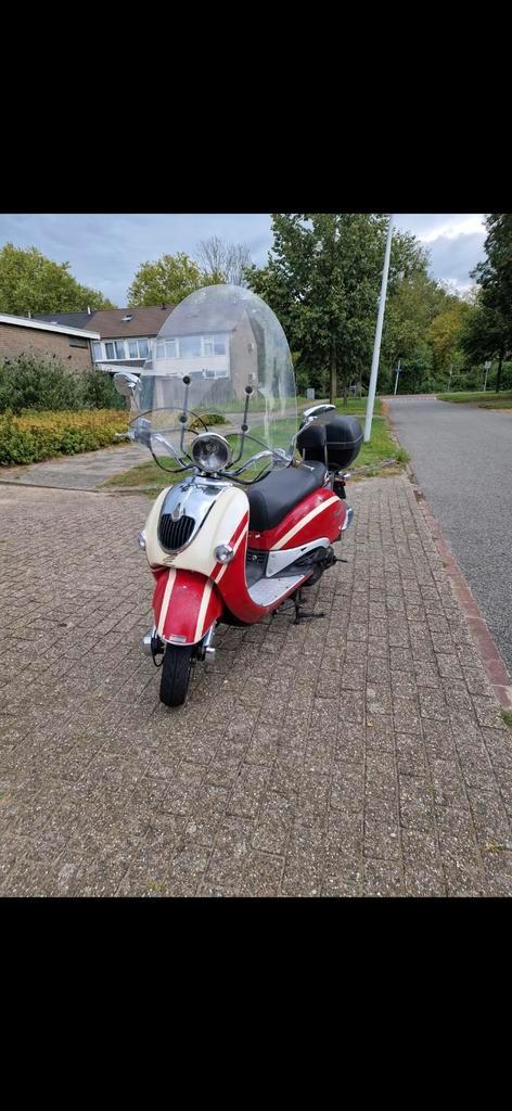 Scooter loop of sloop, Fietsen en Brommers, Scooters | Piaggio, Gebruikt, Overige modellen, Benzine, Ophalen of Verzenden