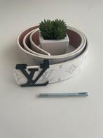 White Luxury-Style Belt – 120 cm – Excellent Condition, Kleding | Heren, Riemen en Ceinturen, Wit, Ophalen of Verzenden, Zo goed als nieuw