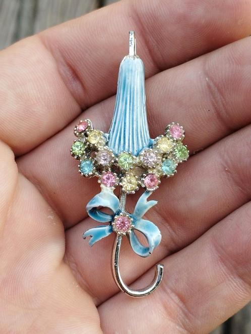 zeer mooie zeldzame vintage paraplu broche, Sieraden, Tassen en Uiterlijk, Broches, Zo goed als nieuw, Overige materialen, Goud