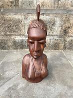Vintage houten standbeeld van een buste Afrikaanse vrouw, Antiek en Kunst, Kunst | Beelden en Houtsnijwerken, Ophalen of Verzenden