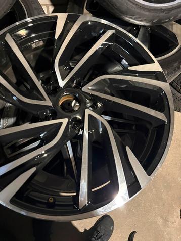 19 inch 5x112 Volkswagen Golf 8 Adelaide Look 1Velg beschikbaar voor biedingen