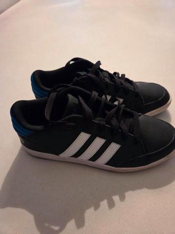 Adidas schoenen maat 37,5  beschikbaar voor biedingen