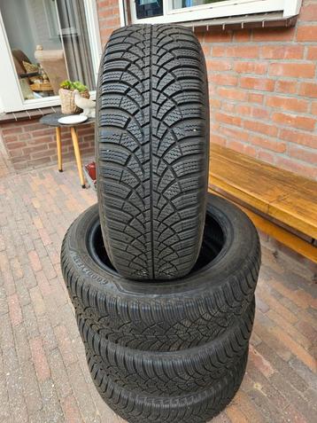 Set winterbanden Goodyear Ultragrip 9+ maat 185/55-15 beschikbaar voor biedingen