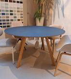 HAY - ronde eettafel CPH 25 Eiken/blauw, Huis en Inrichting, Tafels | Eettafels, Ophalen, Scandinavisch design, Hay.Netherlands@hay.com