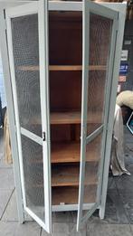 Oude industriële kast met legplanken leg kleren kast oid, Antiek en Kunst, Ophalen