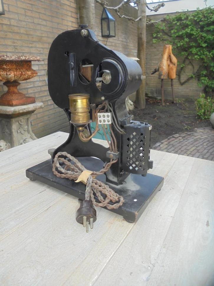 Antieke Zeiss Ikon Filmprojector 16mm uit 1930, Verzamelen, Fotografica en Filmapparatuur, Projector, Voor 1940, Ophalen