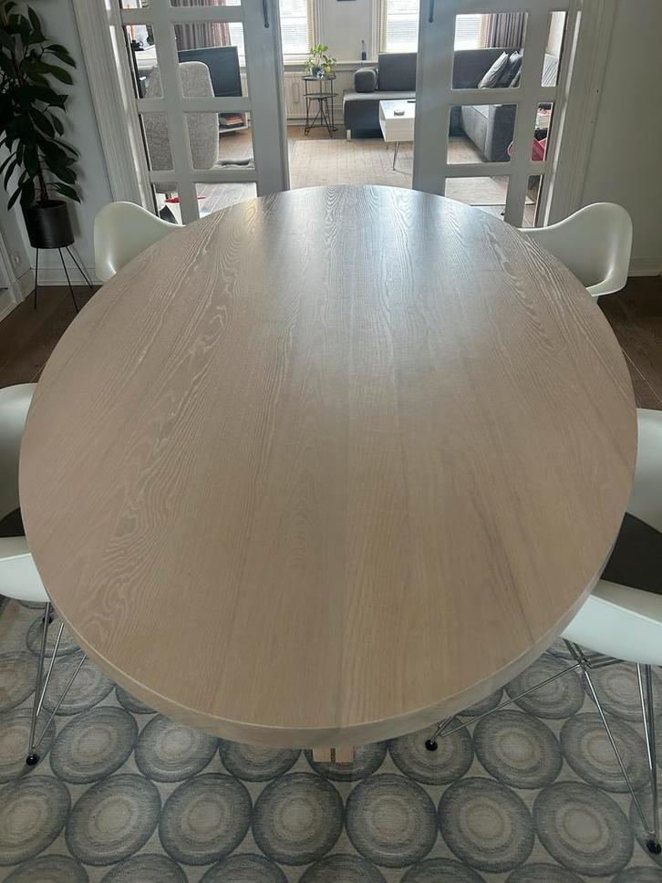 Prachtige ovale white wash eettafel - massief kernessen, Huis en Inrichting, Tafels | Eettafels, Gebruikt, 100 tot 150 cm, 200 cm of meer