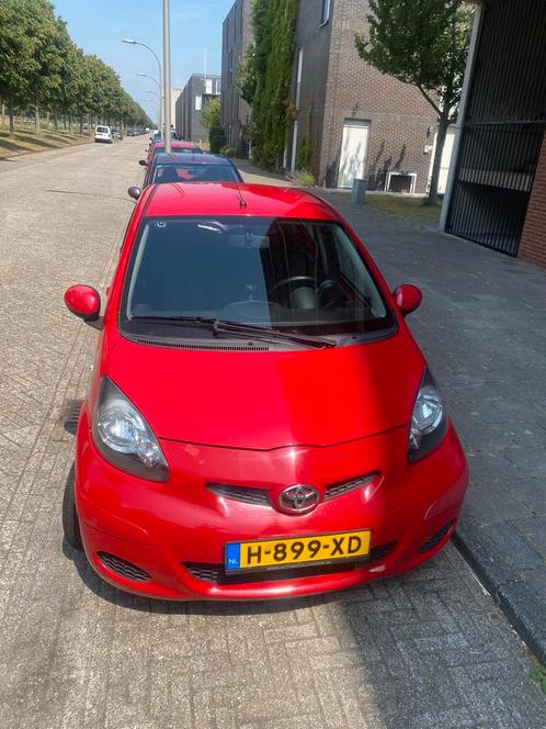 Toyota Aygo 1.0 12V Vvt-i 5DRS 2009 Rood, Auto's, Toyota, Particulier, Aygo, Benzine, A, Hatchback, Handgeschakeld, Geïmporteerd