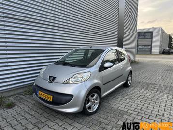 Peugeot 107 1.0-12V XR Nieuwe APK Airco Isofix Elek Pakket beschikbaar voor biedingen