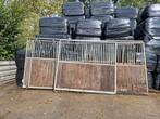 Twee boxwanden en drie zijstukken, Dieren en Toebehoren, Stalling en Weidegang, Stalling, 2 of 3 paarden of pony's