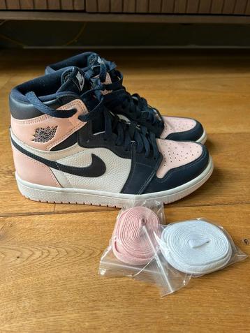 Nike Air Jordan 1 Retro high OG parelmoer roze blauw mt 38 beschikbaar voor biedingen
