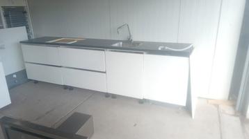 Prachtige Siematic keuken op meerdere manieren te monteren!! beschikbaar voor biedingen