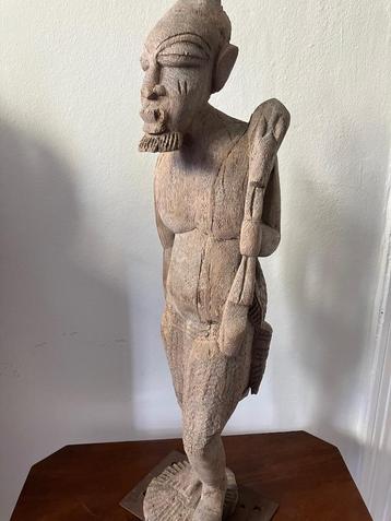 Groot oud houten Dogon beeld Afrika beschikbaar voor biedingen