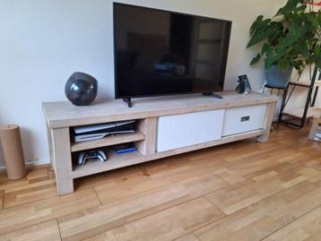 TV- dressoir Henders en Hazel beschikbaar voor biedingen