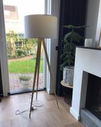 Zuiver Tripod Wood vloerlamp, Huis en Inrichting, Lampen | Vloerlampen, Zo goed als nieuw, Hout, Ophalen