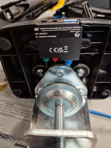 act ac8312 monitorarm met hub beschikbaar voor biedingen