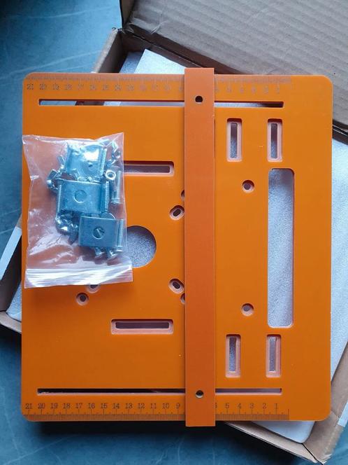 Basisplaat zaagmachine en/of bovenfrees €22,45 incl verzendk, Doe-het-zelf en Verbouw, Gereedschap | Zaagmachines, Nieuw, Cirkelzaag