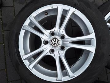 16 inch Aluminium Velgen met Winterbanden (Golf) beschikbaar voor biedingen