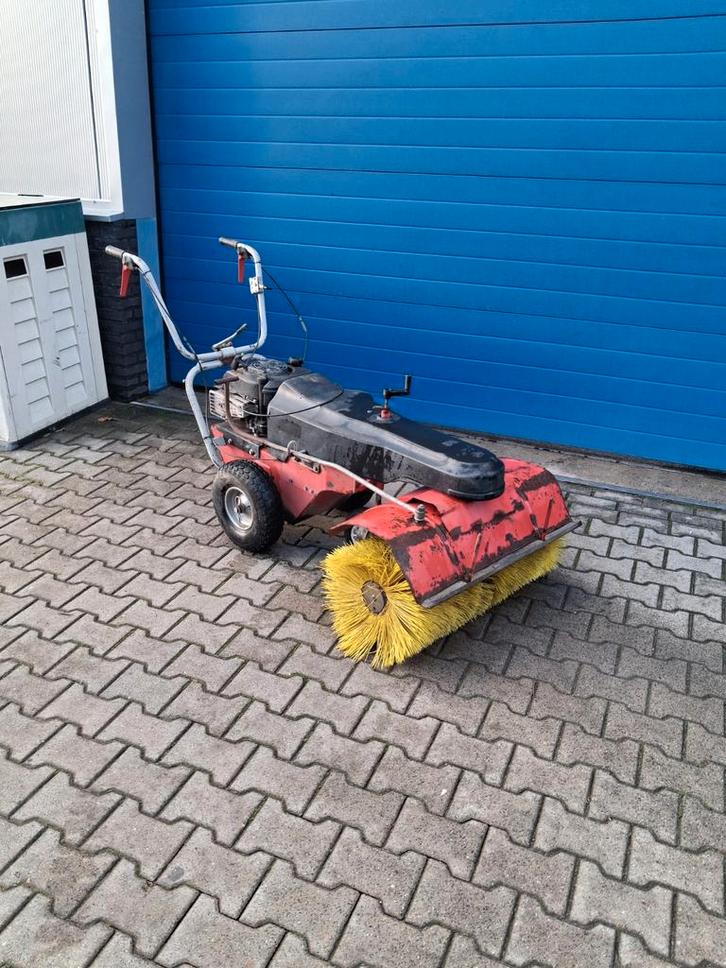 Gebruikte Veegmachine limpar pro 80  tielburger, Tuin en Terras, Overige Tuin en Terras, Gebruikt, Ophalen