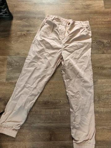 Nieuwe dames pantalon beschikbaar voor biedingen