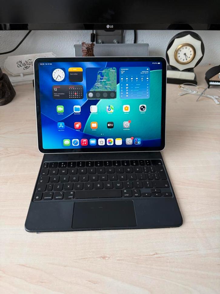 IPad pro 2 gen + apple magic keyboard, Computers en Software, Apple iPads, Zo goed als nieuw, Apple iPad Pro, Wi-Fi, 11 inch, 128 GB
