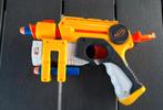 gele Nerf Blaster N-strike met laser geweer darts pijltjes, Gebruikt, Ophalen of Verzenden