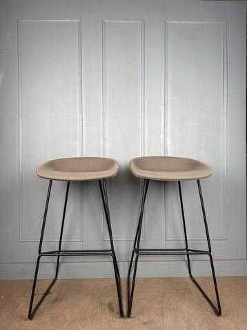 4 HAY About A Stool AAS39 gestoffeerde design krukken beschikbaar voor biedingen