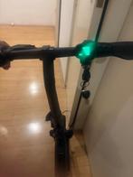 Elektrische scooter met zadel (gashendels kapot), Fietsen en Brommers, Steps, Ophalen, Gebruikt, Elektrische step (E-scooter)