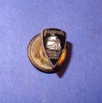 Plymouth Geemailleerd Revers Knoop 12 x 8 mm, Verzamelen, Speldjes, Pins en Buttons, Verzenden, Gebruikt, Transport, Speldje of Pin