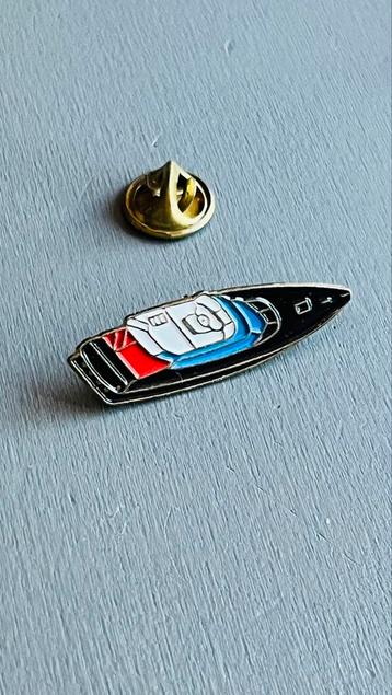 Speedboot pin beschikbaar voor biedingen