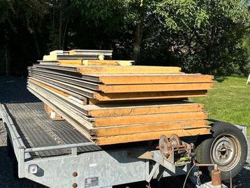 Restpartij sandwichpanelen 60mm ca. 5 meter B-Keuze 9 stuks beschikbaar voor biedingen