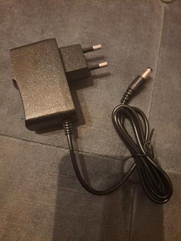 AC/DC adapter 9v NIEUW beschikbaar voor biedingen