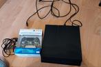 PlayStation 4 (1TB) met controller, Spelcomputers en Games, Spelcomputers | Sony PlayStation 4, Ophalen, Gebruikt, 1 TB, Met 1 controller