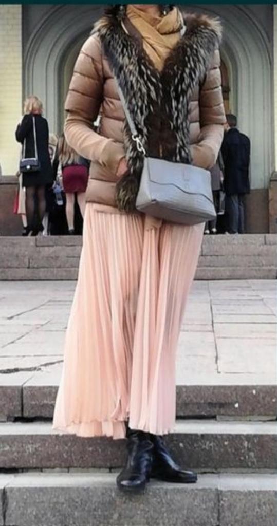 Stijlvol Italiaans Gilet - Nieuw!, Kleding | Dames, Jasjes, Kostuums en Pakken, Nieuw, Jasje, Maat 38/40 (M), Bruin, Ophalen of Verzenden