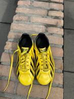 Voetbalschoenen adidas, Sport en Fitness, Voetbal, Maat XS of kleiner, Ophalen of Verzenden, Zo goed als nieuw, Schoenen