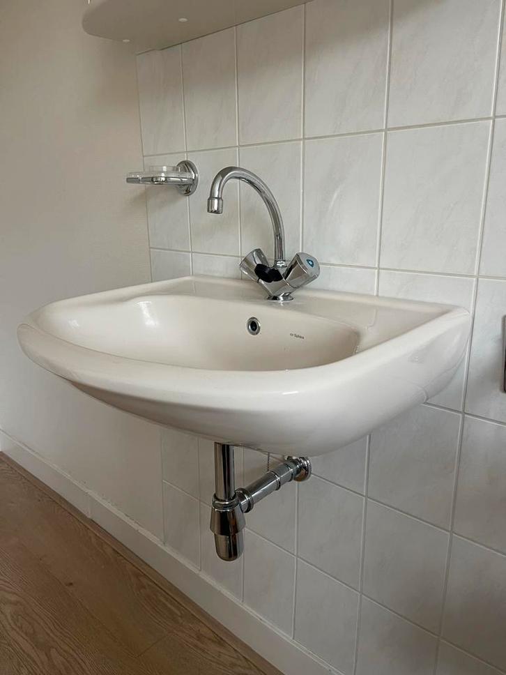 4x Wastafel incl. kraan, Doe-het-zelf en Verbouw, Sanitair, Gebruikt, Wastafel, Chroom, Ophalen