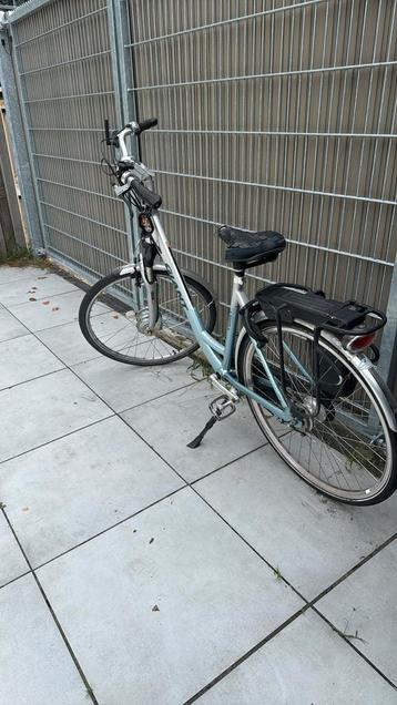 Giant elektrische fiets voor onderdelen – motor werkt beschikbaar voor biedingen