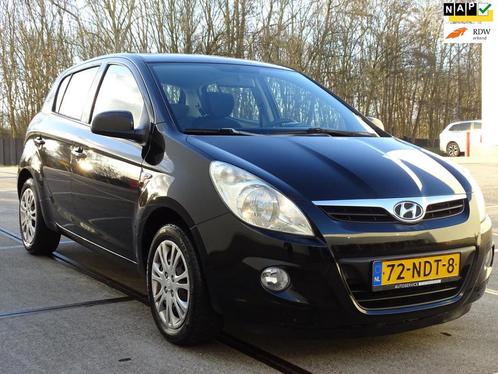Hyundai I20 1.2i DynamicVersion - AIRCO - 5 DEURS - APK 2026, Auto's, Hyundai, Bedrijf, Te koop, i20, ABS, Airbags, Airconditioning