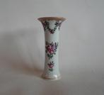 Chinees Famille Rose Armorial Vaasje, Antiek en Kunst, Ophalen of Verzenden