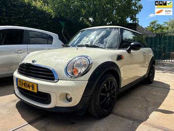 Mini Mini 1.6 Cooper One 145dkm Airco beschikbaar voor biedingen