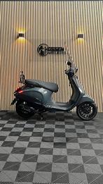 Vespa Sprint | Nano Grey  | 2022 | Full option | Garantie, Fietsen en Brommers, Scooters | Vespa, Overige modellen, Maximaal 45 km/u
