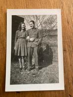 Mooie fot van soldatenkoppeltje., Verzenden, Landmacht, Engeland, Foto of Poster