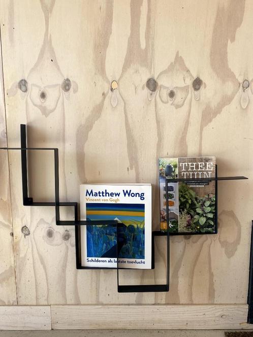 1x Tijdschriftenhouder Guidelines van Frederik Roijé, Huis en Inrichting, Woonaccessoires | Krantenbakken en Lectuurbakken, Gebruikt