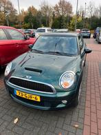Mini 1.6 16V Cooper S 128KW 2008 Groen PANO, Auto's, Mini, Voorwielaandrijving, 4 cilinders, 4 stoelen, Origineel Nederlands
