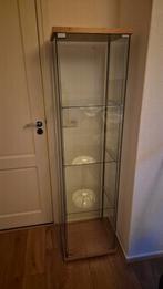 Glazen vitrinekast Ikea, Ophalen