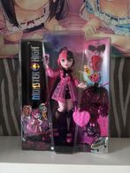 NIEUW IN DOOS: Monster High - Draculaura G3, Verzamelen, Poppen, Ophalen of Verzenden, Pop